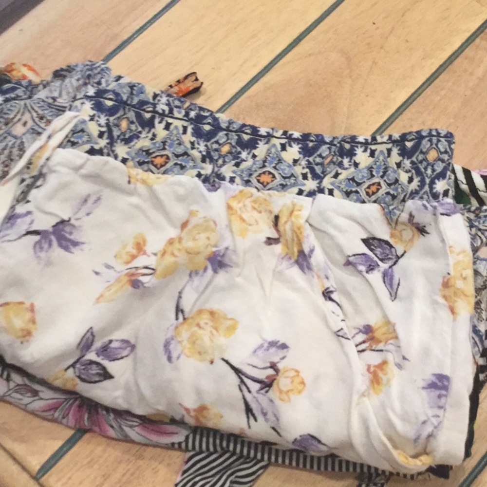 Juniors shorts size Xl - Picture 4 of 4